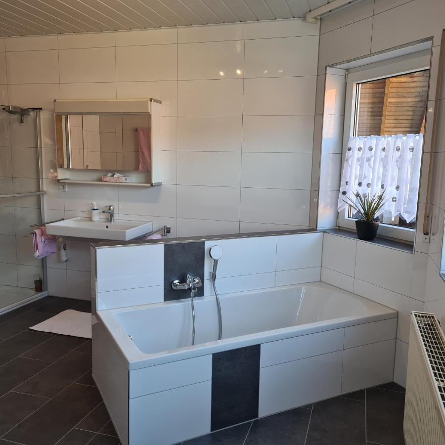 Ferienwohnung Cornelia Und Michael Persang Gbr Eppenbrunn Exteriör bild